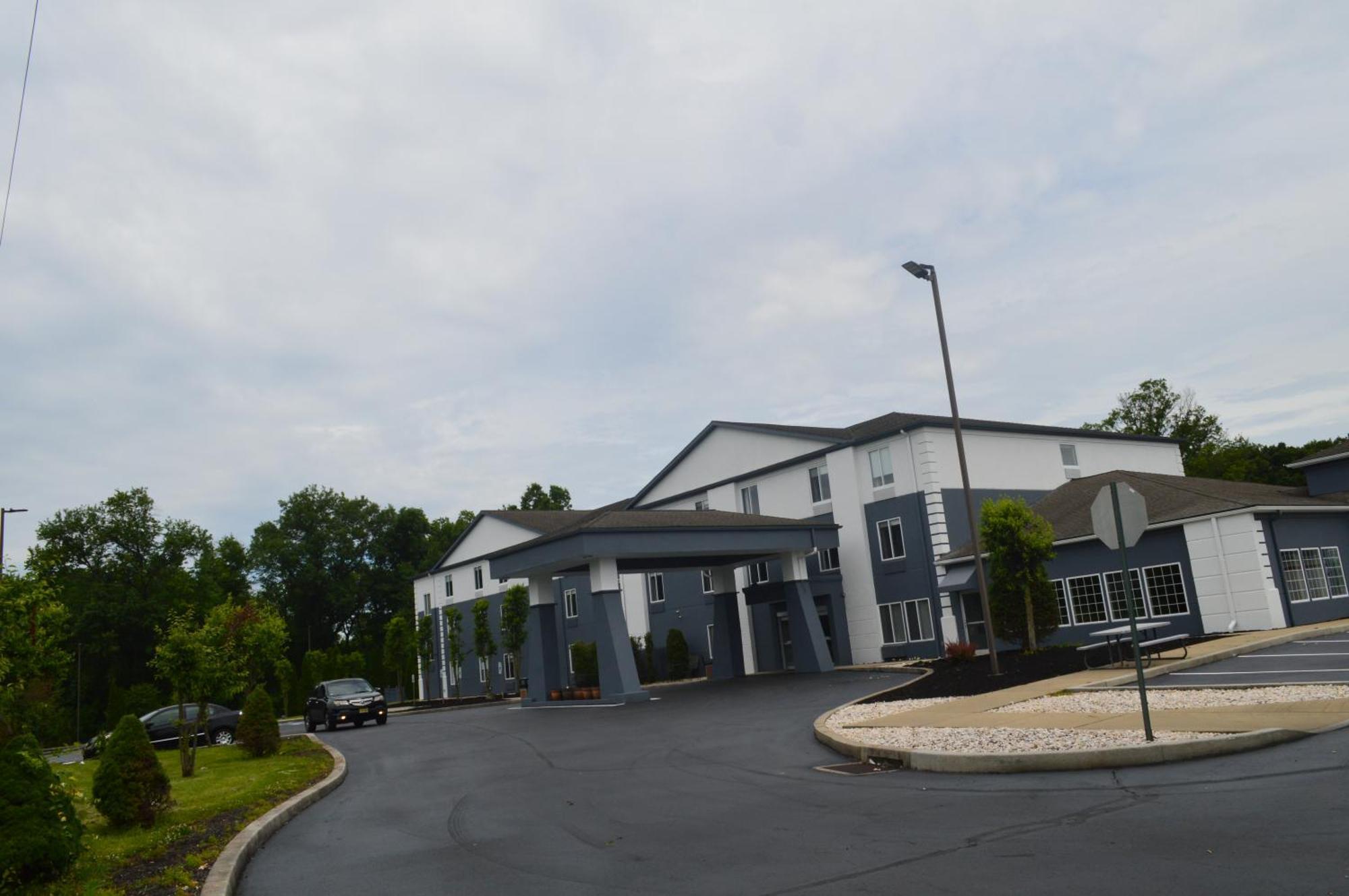 Comfort Inn & Suites Harrisburg Exterior photo