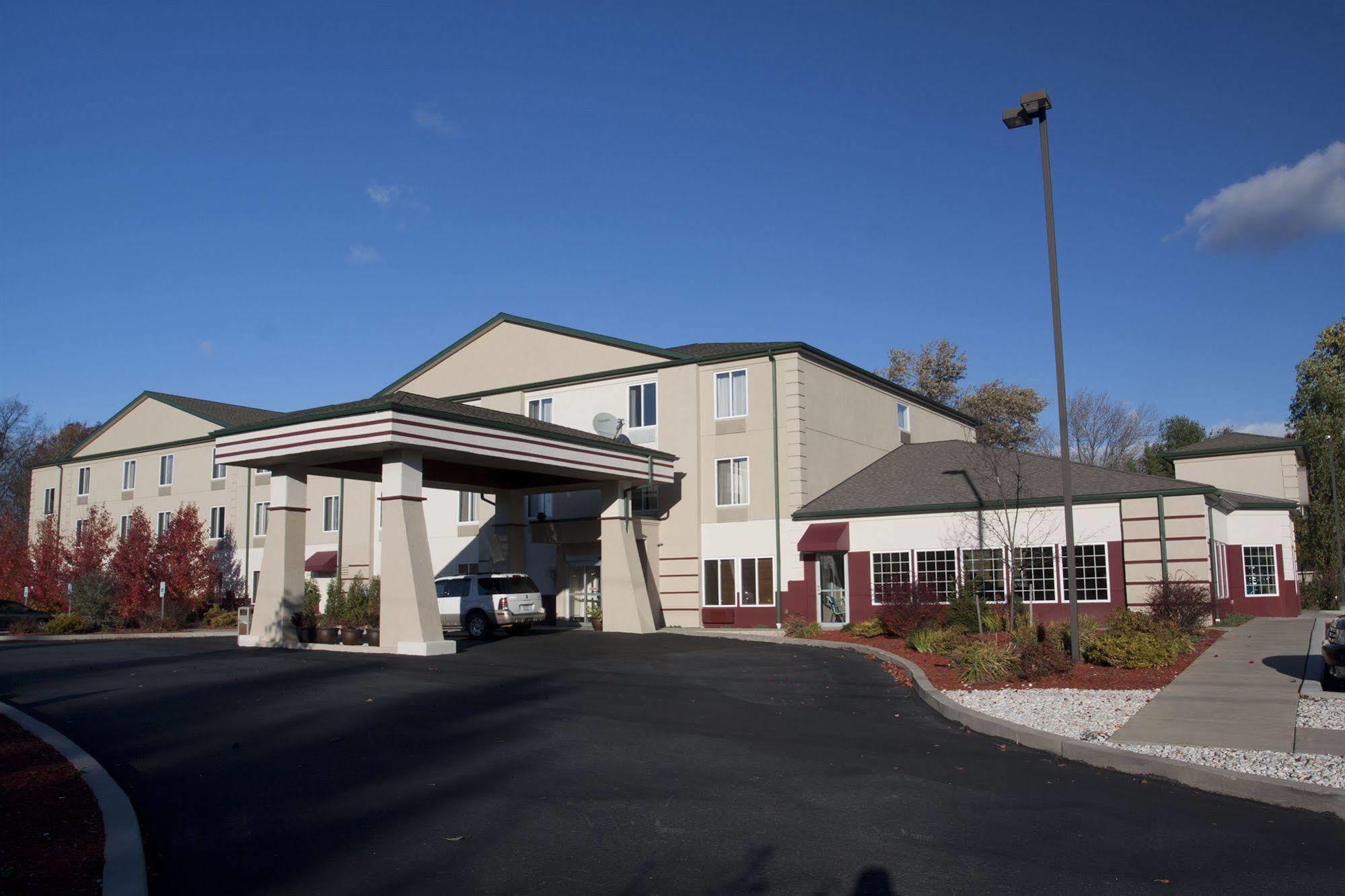 Comfort Inn & Suites Harrisburg Exterior photo